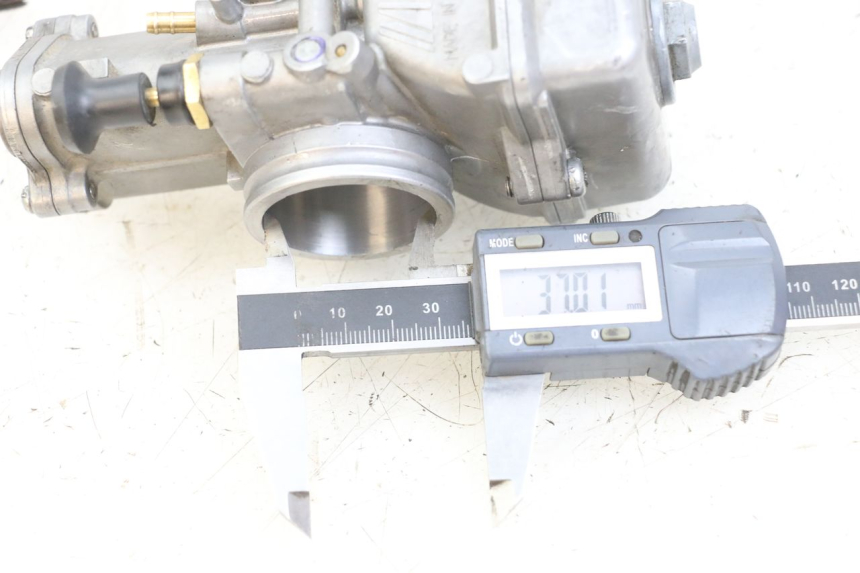photo de CARBURETOR YAMAHA YZ 125 (2017 - 2021) - Fixing points details