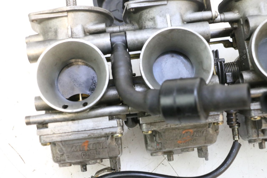 photo de CARBURETOR YAMAHA YZF R GENESIS 750 (1993 - 1998) - Detailed visual inspection