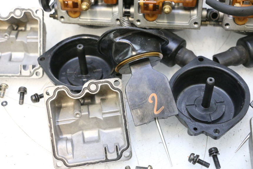 photo de CARBURETOR YAMAHA YZF R GENESIS 750 (1993 - 1998) - Markings and original references