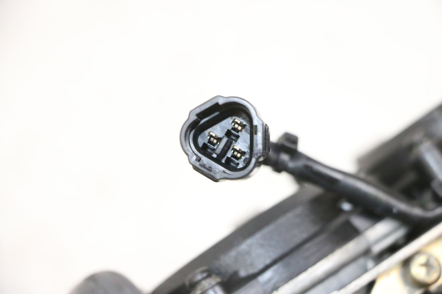 photo de CARBURETOR KAWASAKI ZR 7 750 (1999 - 2004) - Detailed visual inspection