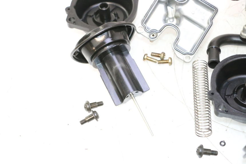 photo de CARBURETOR KAWASAKI ZX-6R ZX6R 600 (2000 - 2002) - Distinctive features