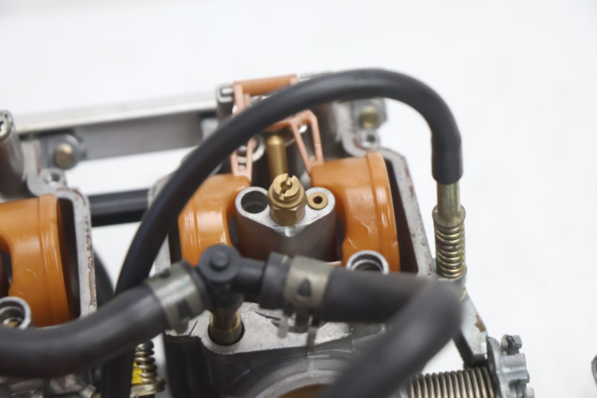 photo de CARBURETOR KAWASAKI ZX-6R ZX6R 600 (1995 - 1997) - High-resolution close-up