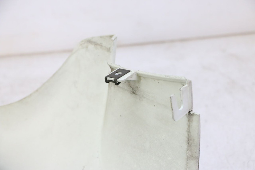 photo de REAR FAIRING BMW C1 125 (2000 - 2003) - Fixing points details