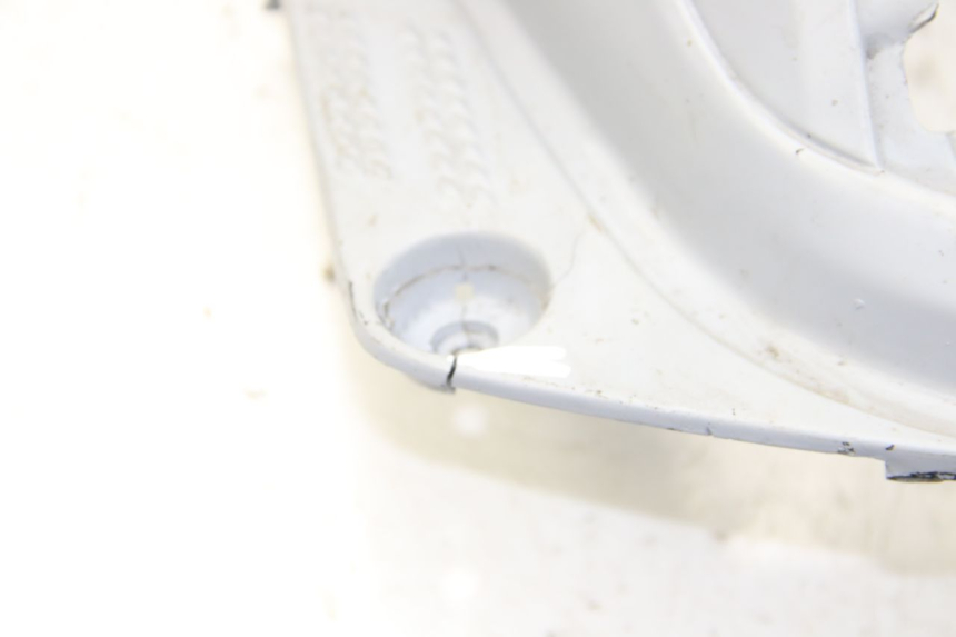 photo de REAR FAIRING MBK BOOSTER SPIRIT 50 (1999 - 2003) - Technical close-up