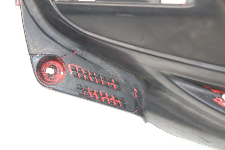 photo de REAR FAIRING YAMAHA BW'S 50 (1999 - 2003) - Focus on structure