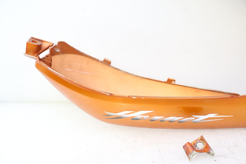 photo de REAR PANEL HONDA CB F HORNET 600 (2005 - 2006) - Alternative angle