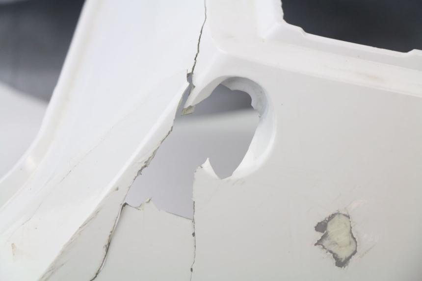 photo de REAR PANEL HONDA CBR 929 RR FIREBLADE 900 (2000 - 2001) - Component zoom