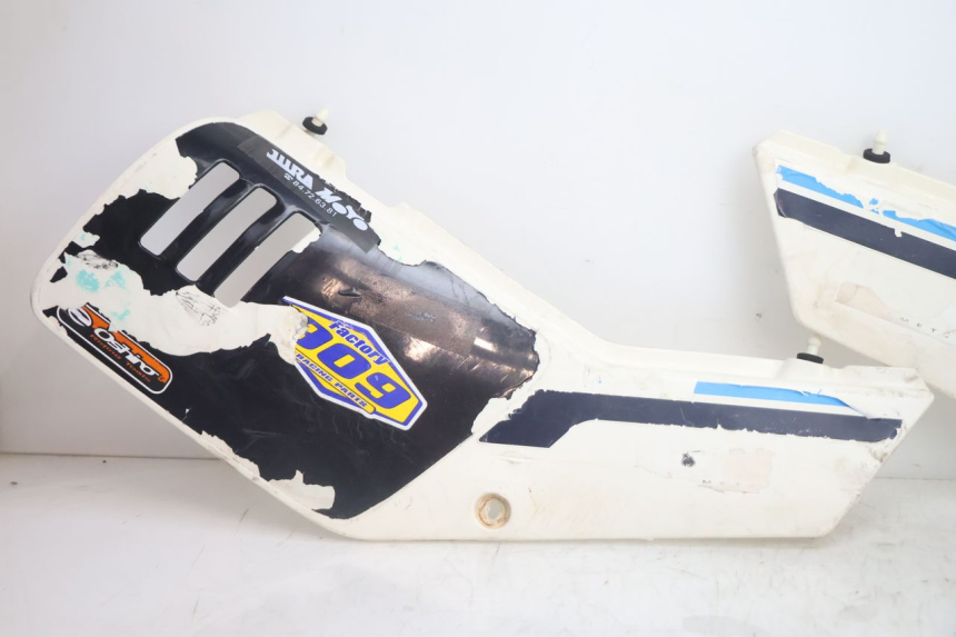 photo de REAR PANEL SUZUKI DR S 600 (1985 - 1989) - Component detail