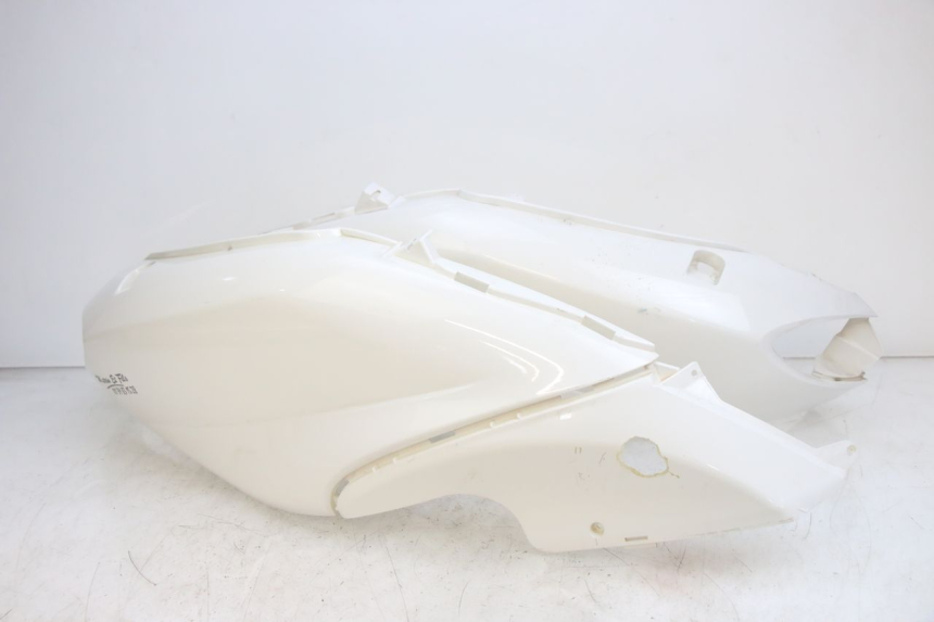 photo de REAR FAIRING PIAGGIO FLY 125 (2005 - 2012) - Focus on structure