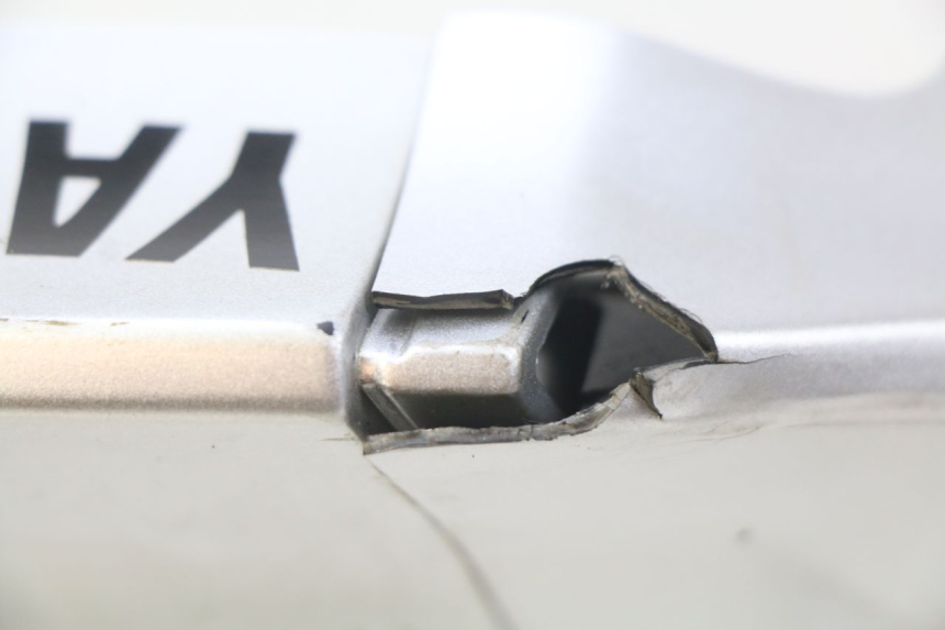 photo de REAR FAIRING YAMAHA FZS FAZER 600 (1998 - 2001) - Component detail