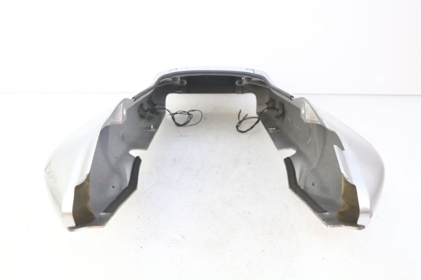 photo de REAR FAIRING YAMAHA FZS FAZER 600 (1998 - 2001) - Distinctive features