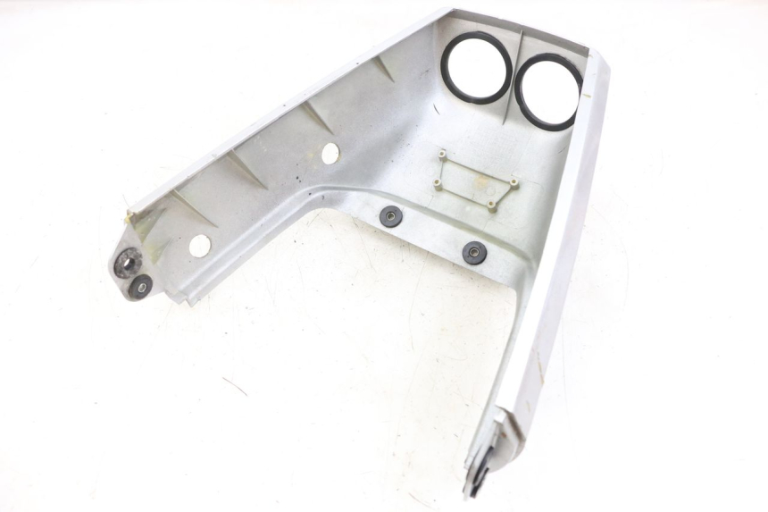 photo de Rear fairing HYOSUNG GF 125 (2001 - 2005) - Zoom on usage condition