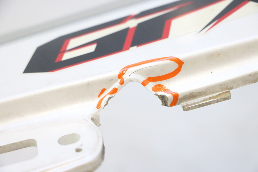 photo de REAR PANEL KAWASAKI GPX F ZX750F 750 (1986 - 1990) - Alternative perspective