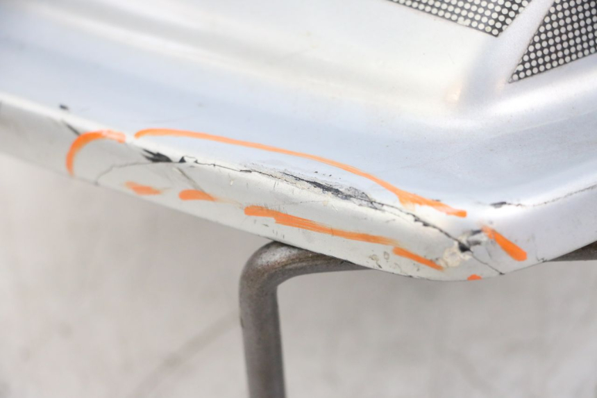 photo de REAR PANEL SUZUKI GSX E 250 (1982 - 1983) - Component detail