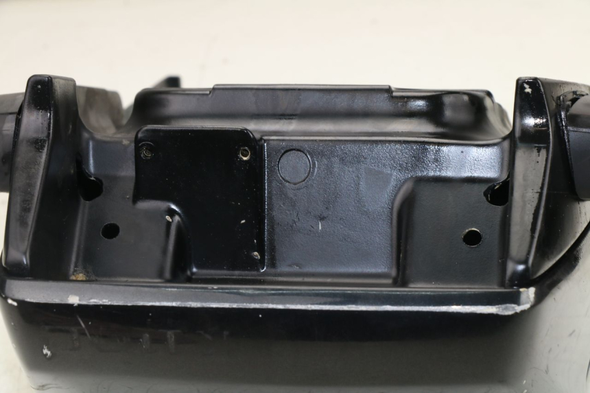 photo de REAR PANEL BMW K LT ABS 1100 (1990 - 1996) - Zoom on usage condition