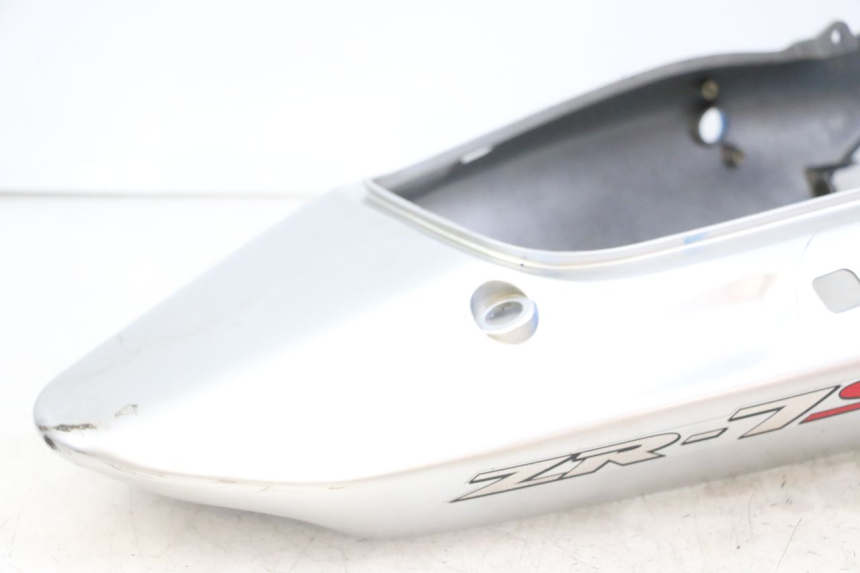 photo de REAR PANEL KAWASAKI ZR7 ZR-7 S 750 (1999 - 2004) - High-resolution close-up