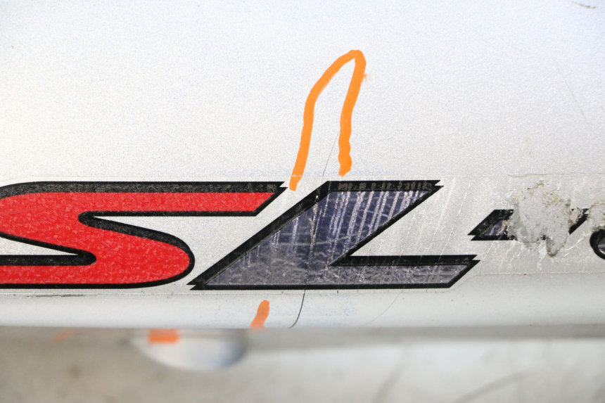 photo de REAR PANEL KAWASAKI ZR7 ZR-7 S 750 (1999 - 2004) - Zoom on usage condition