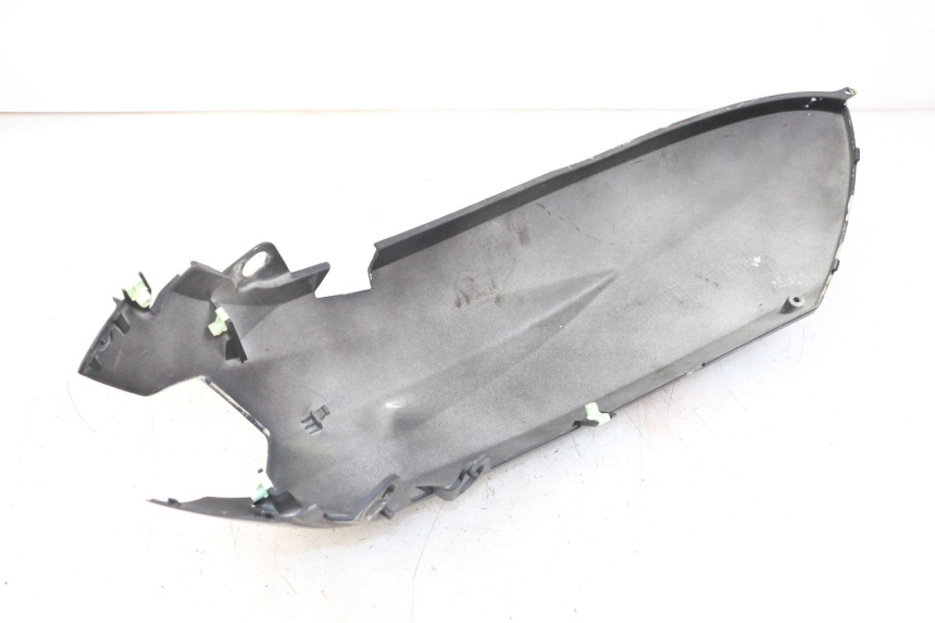 photo de REAR FAIRING PEUGEOT KISBEE 2T 50 (2018 - 2022) - Component zoom
