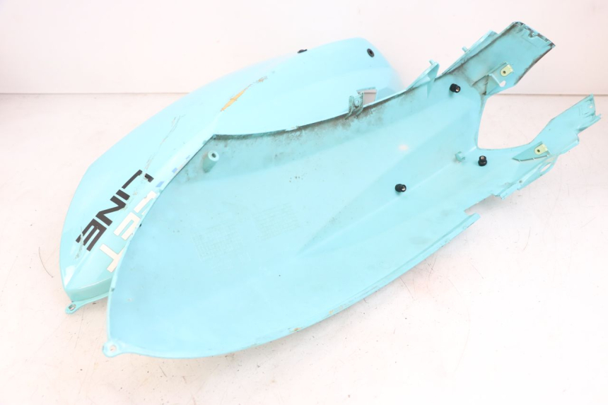 photo de REAR FAIRING PEUGEOT KISBEE 4T 50 (2018 - 2022) - Surface and material condition