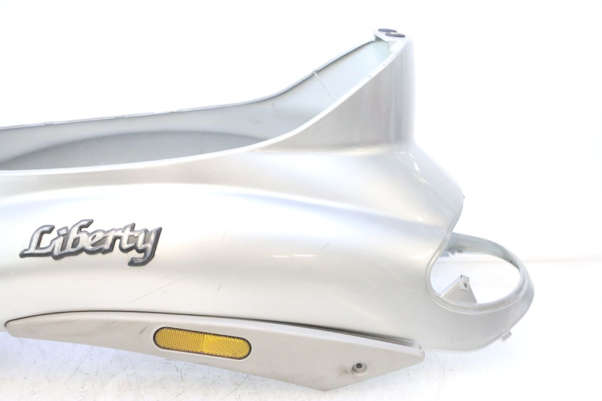 photo de REAR PANEL PIAGGIO LIBERTY 50 (1998 - 2003) - Distinctive features