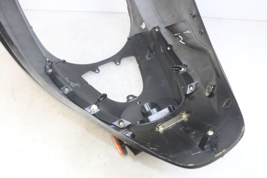 photo de REAR FAIRING SYM MIO 50 (2011 - 2017) - Fixing points details