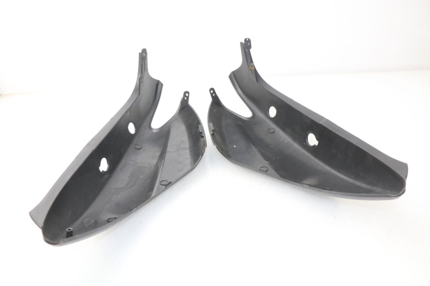 photo de REAR PANEL YAMAHA NEOS NEO'S 4T 50 (2008 - 2016) - Fixing points details