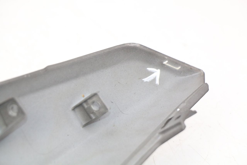 photo de REAR PANEL SYM ORBIT III 3 4T 50 (2021 - 2025) - Technical close-up