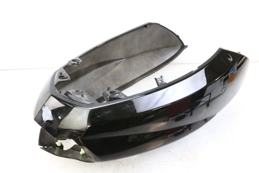 photo de REAR FAIRING PEUGEOT KISBEE 4T 50 (2018 - 2022) - Zoom on usage condition