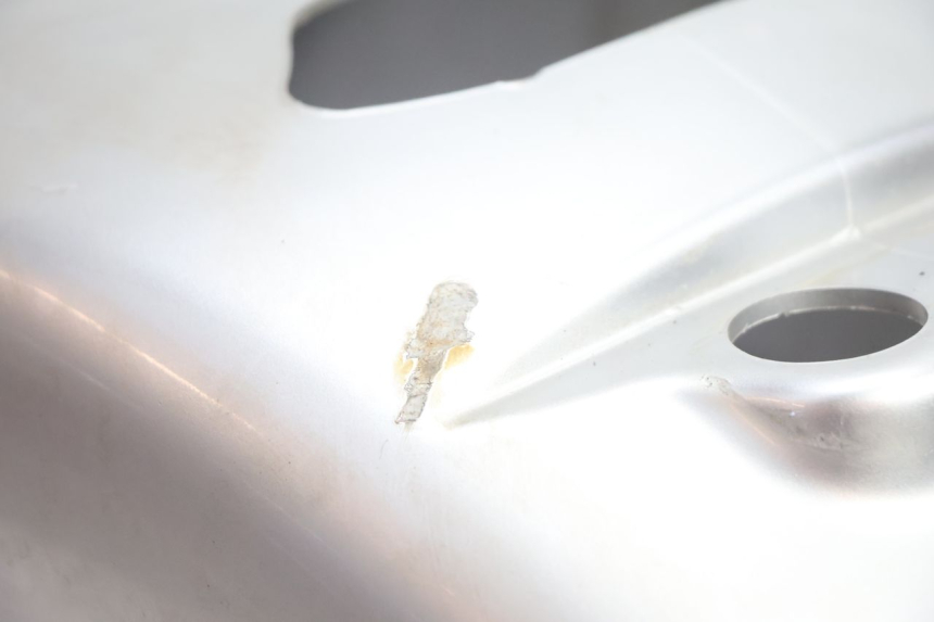 photo de REAR PANEL APRILIA SCARABEO GT 125 (1999 - 2007) - Fixing points details