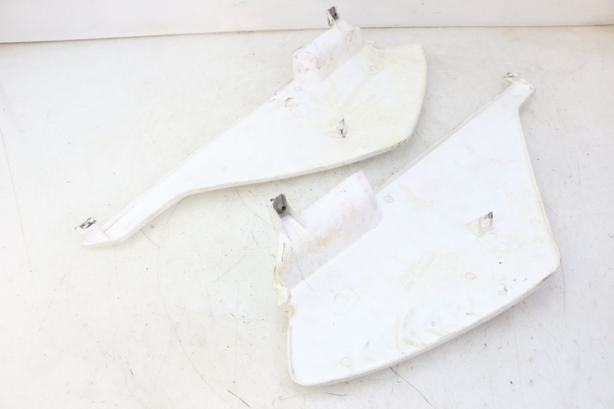 photo de REAR PANEL DERBI SENDA SM DRD 50 (2008 - 2013) - Technical close-up