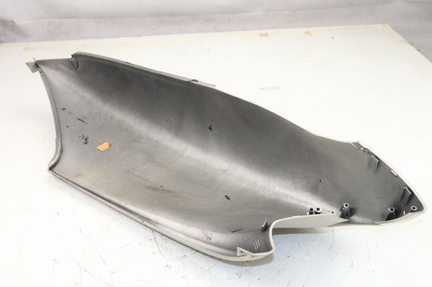 photo de REAR PANEL MBK SKYLINER 125 (2001 - 2003) - Alternative perspective