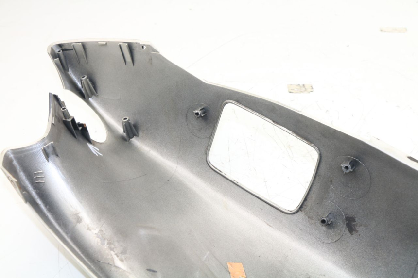 photo de REAR PANEL MBK SKYLINER 125 (2001 - 2003) - Fixing points details
