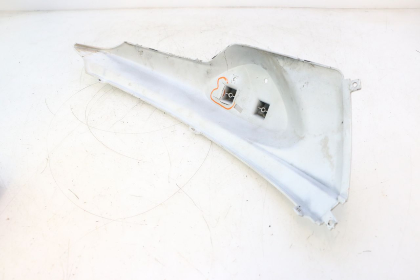 photo de REAR PANEL MBK STUNT NAKED 50 (2004 - 2018) - Zoom on usage condition