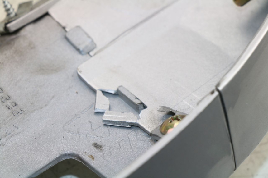 photo de REAR PANEL SYM JOYRIDE 125 (2002 - 2009) - Zoom on usage condition