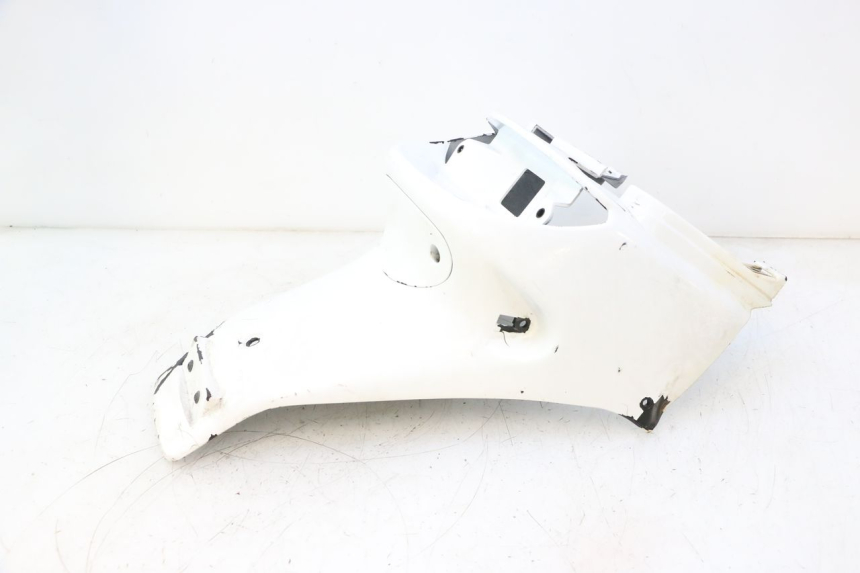 photo de REAR FAIRING PEUGEOT TREKKER 50 (1995 - 2004) - Fixing points details