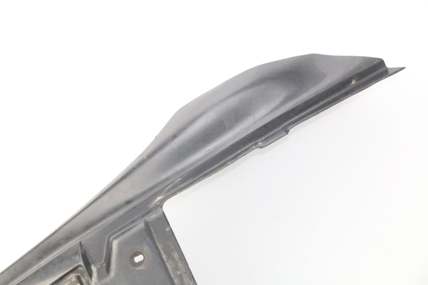 photo de REAR PANEL YAMAHA TW 125 (1998 - 2002) - Surface and material condition