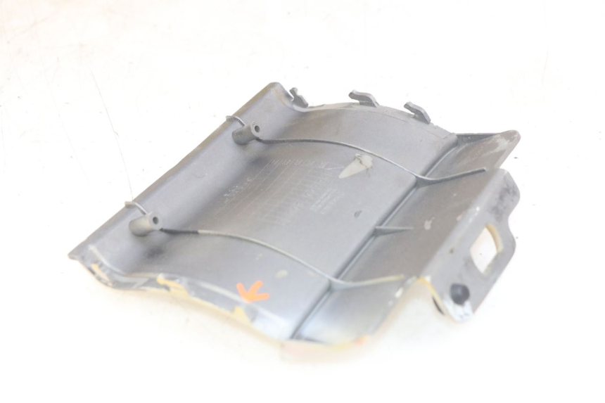 photo de REAR FAIRING DAELIM VJ ROADWIN FI 125 (2008 - 2017) - Focus on structure