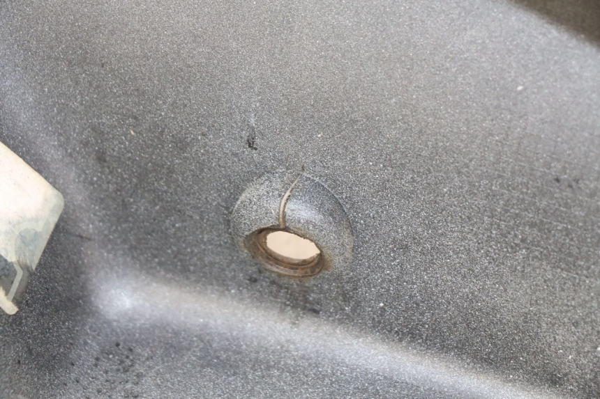 photo de REAR FAIRING DAELIM VJ ROADWIN FI 125 (2008 - 2017) - Zoom on usage condition