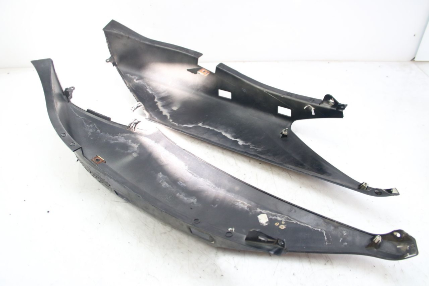 photo de REAR FAIRING YAMAHA XMAX X-MAX 125 (2006 - 2009) - Component zoom