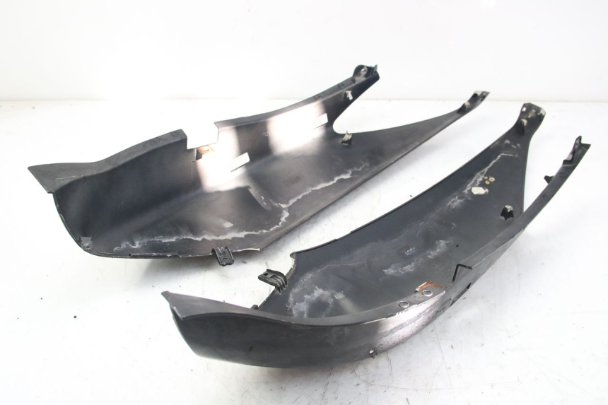 photo de REAR FAIRING YAMAHA XMAX X-MAX 125 (2006 - 2009) - Markings and original references