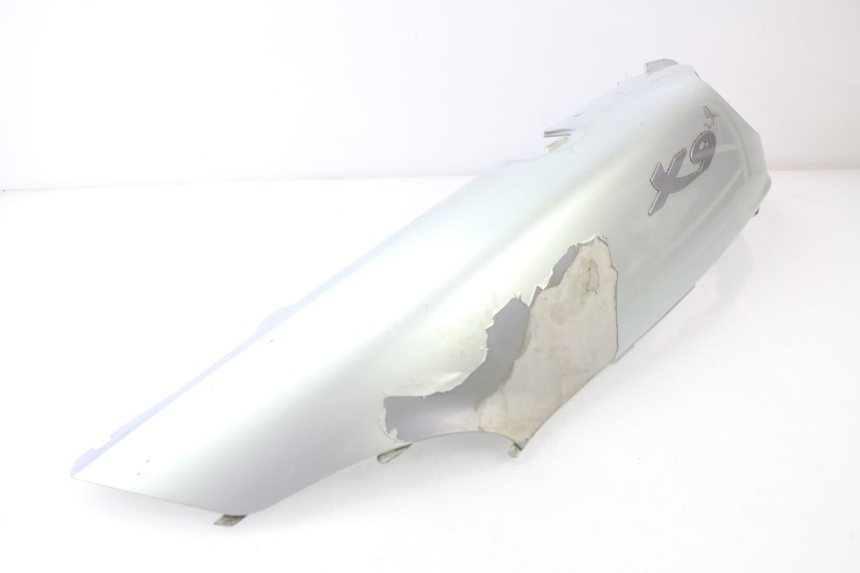 photo de REAR PANEL PIAGGIO X9 125 (2000 - 2003) - Markings and original references