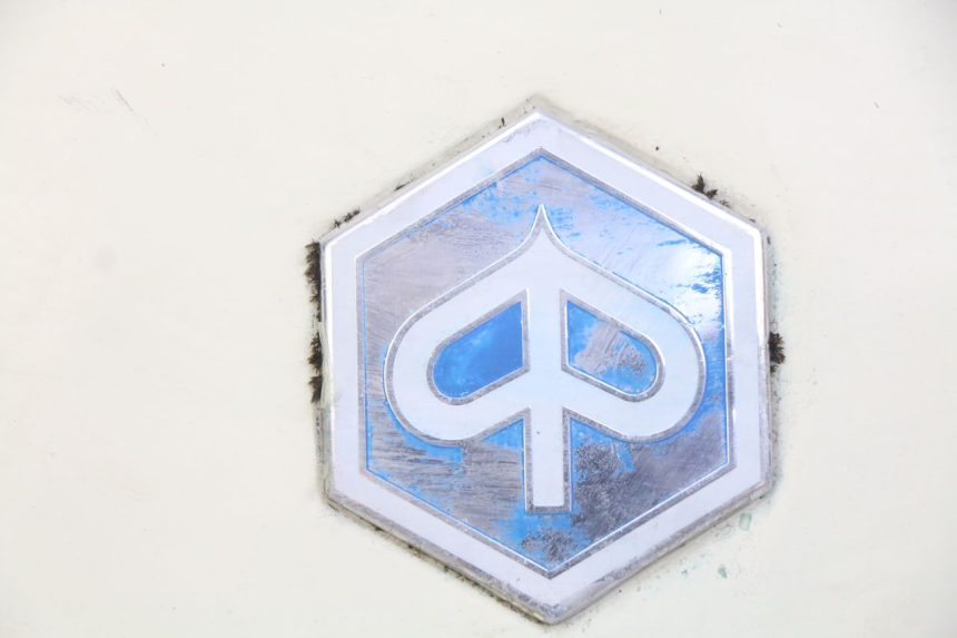 photo de REAR FAIRING PIAGGIO XEVO - X EVO 125 (2007 - 2017) - Fixing points details