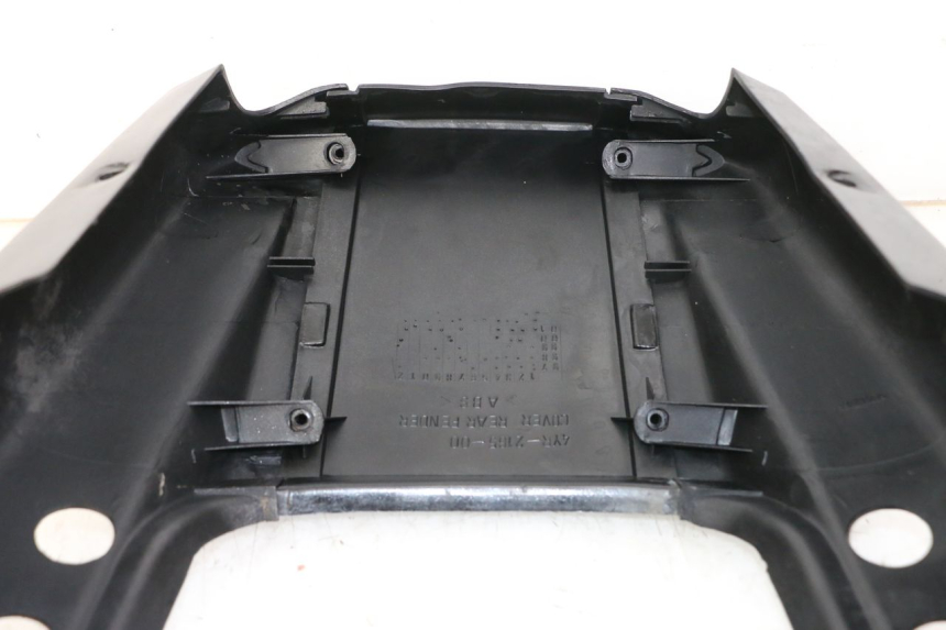 photo de REAR PANEL YAMAHA FZS FAZER 600 (2001 - 2003) - Zoom on usage condition