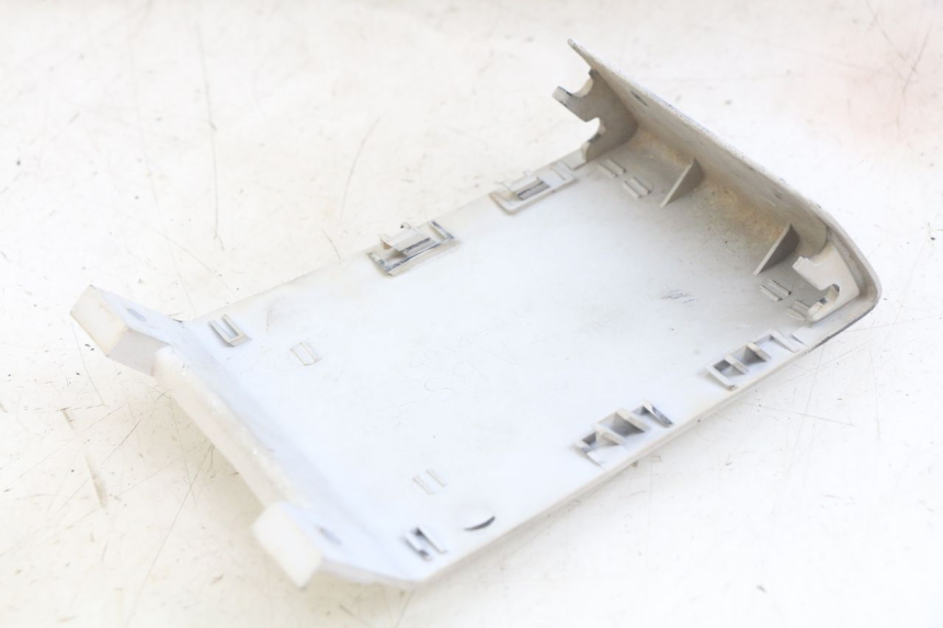 photo de REAR FAIRING YAMAHA YZF R THUNDERCAT 600 (1996 - 2003) - Technical close-up