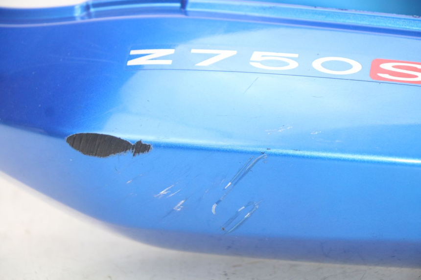 photo de REAR FAIRING KAWASAKI Z S 750 (2003 - 2006) - Fixing points details