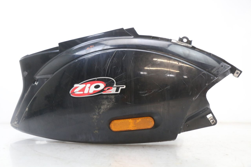 photo de REAR FAIRING PIAGGIO ZIP 2T 50 (2009 - 2019) - Technical close-up