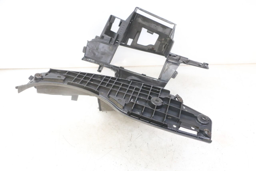 photo de FUEL TANK PANEL SUZUKI BURGMAN 125 (2007 - 2014) - Alternative perspective