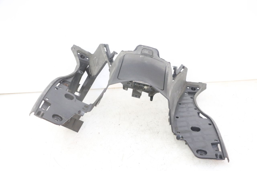 photo de FUEL TANK PANEL SUZUKI BURGMAN 125 (2007 - 2014) - Surface and material condition