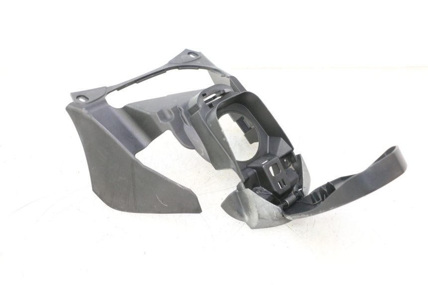 photo de FUEL TANK PANEL BMW C SPORT 650 (2015 - 2021) - Fixing points details