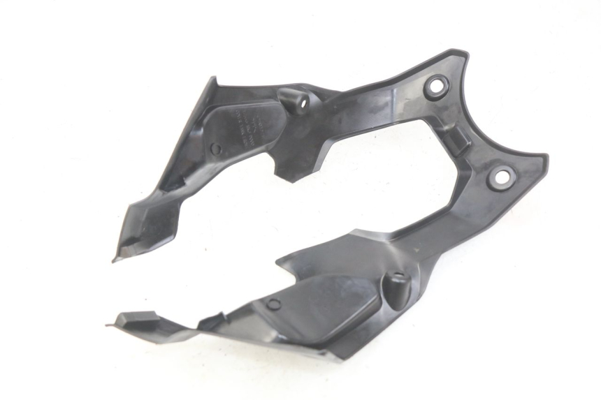 photo de FAIRING TANK HONDA CB R 1000 (2018 - 2023) - Zoom on usage condition